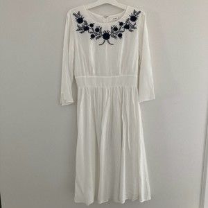 Mod Ref Dress Women’s Sz XS white, floral design, NWOT, knee length
